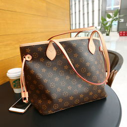 高仿耳環(huán)與箱包 貨源、批發(fā)、價格及工廠指南